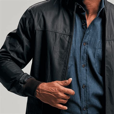 Jaqueta bomber com paetês Preto 